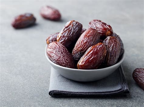 Medjool Dates: Nutrition, Benefits, and Uses